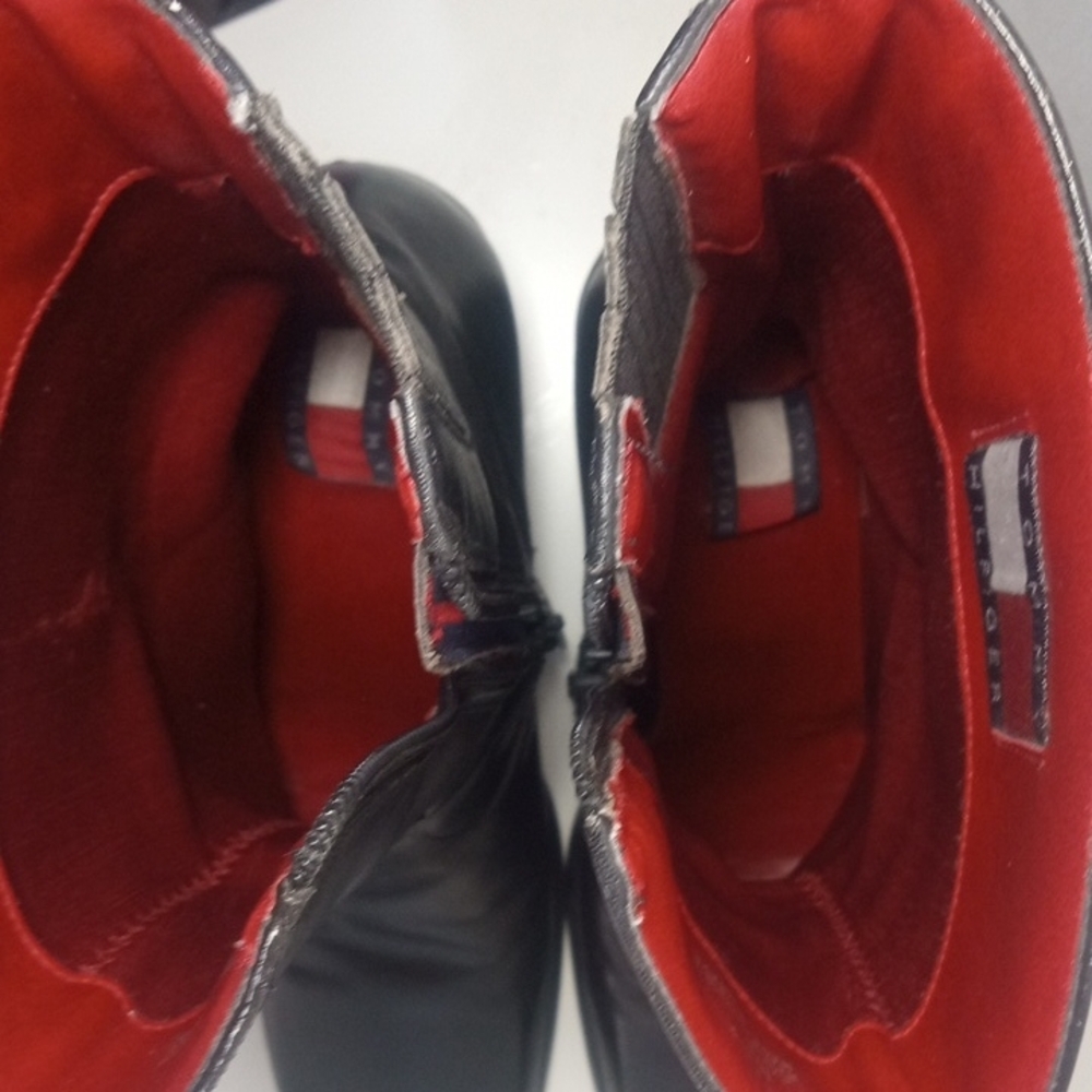 Tommy Hilfiger Black Heeled Zip-Up Boots with Red Lining - Picture 3 of 15